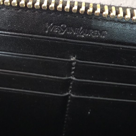 Yves Saint Laurent Patent Leather Wallet with COA - Picture 5 of 15
